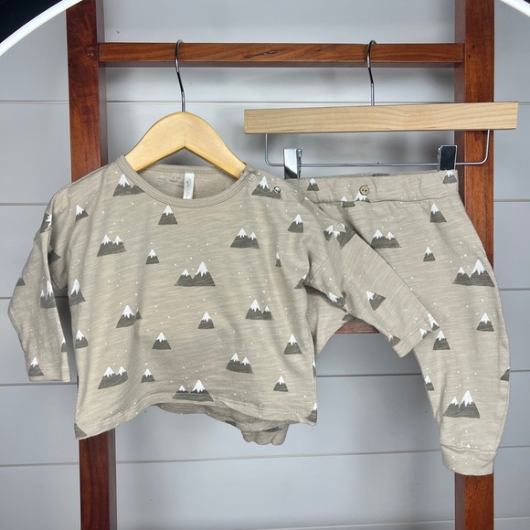 Rylee + Cru, NWOT, never worn. Snowy Mountain Print Baby set - Picture 2 of 10